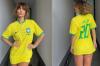 Carolina Dieckmmann usa camisa de Vini Jr. como vestido
