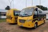 Prefeitura recebe dois ônibus escolares adaptados para fortalecer o transporte de estudantes com deficiência