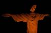 Cristo Redentor iluminado na cor laranja alerta contra o feminicídio