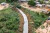 Prefeitura de Jaru realiza limpeza de canais na zona urbana do município