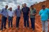 Deputado Ezequiel Neiva acompanha obras de rebaixamento de morros em Machadinho