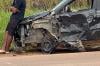 Carro capota após colisão com carreta na Estrada da Penal