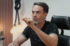 Léo Moraes fala em apoio a candidato no “tempo certo”, admite distanciamento da vice e aponta clima “muito pesado” na Câmara de Porto Velho