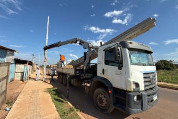 Rua Capão da Canoa recebe rede de iluminação pública pela primeira vez