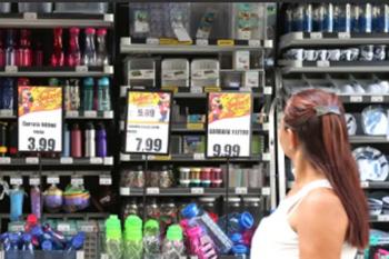 Setor de serviços fica estável em junho e sobe 2% no 1º semestre
