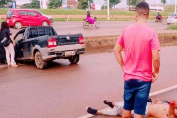 Ciclista fica ferido após ser atropelado por carro na rua da Beira