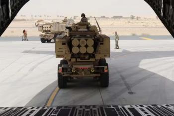 Irã diz que bombardeou base secreta dos EUA nos Emirados Árabes e alojamento de soldados no Bahrein