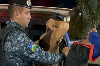 Força Tática prende quatro piratas do Madeira durante furto de soja