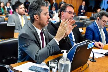 Marcos Rogério e Flávio Bolsonaro articulam endurecimento de penas para ataques ao sistema de transportes