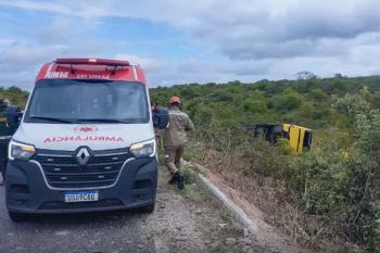 Vítimas de tombamento de ônibus em Petrópolis são do sexo feminino