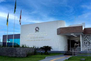 Adolescente é internada após decisão da Justiça por morte do avô e tentativa contra avó em Ariquemes