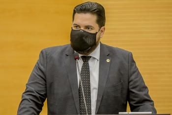 Deputado Jean Oliveira leva curso de oratória para Alta Floresta do Oeste por meio da Escola do Legislativo