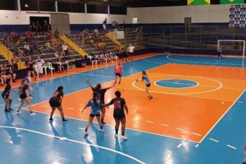 Construindo Campeões abre inscrições para handebol masculino e feminino
