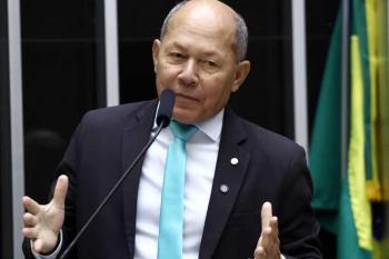 Após denúncias de que parentes receberam mais de R$ 2 milhões em seu gabinete, MP pede “apuração rigorosa” ao TCU contra Chrisóstomo