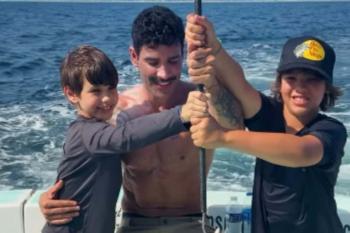 Gusttavo Lima pesca em alto-mar com os filhos e mostra resultado