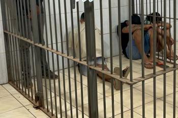 Força tática prende quatro pessoas com drogas em boca de fumo