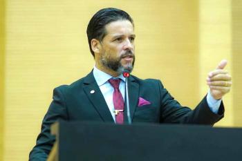 Delegado Camargo reforça cobrança por valorização dos servidores do DER  