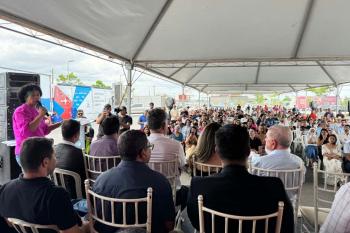 Sílvia Cristina participa da comemoração de quatro anos de funcionamento do Centro de Prevenção e Diagnóstico de Câncer