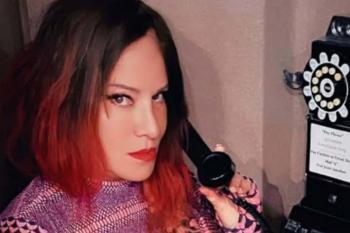 Morre Jennifer Finch, da banda L7, após câncer cerebral agressivo