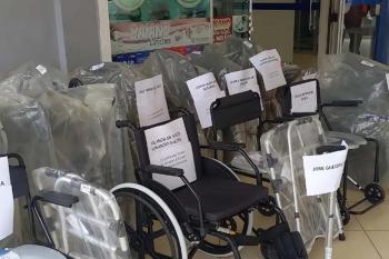 Semsau de Ariquemes entrega equipamentos de mobilidade para pacientes da rede SUS