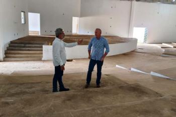 Retomada das obras do teatro marca novo momento para a cultura em Cerejeiras