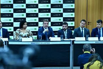Operação Lívia combate rede que induzia jovens a suicídio na internet