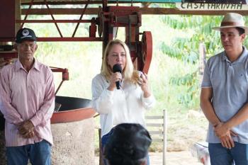 Ieda Chaves entrega implementos à Arglec e fortalece a produção rural de Porto Velho