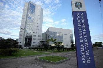 Disputa acirrada e incertezas marcam corrida pelas 24 vagas na Assembleia