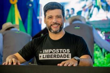 Delegado Camargo cobra revisão da cobrança de ICMS sobre energia solar em Rondônia