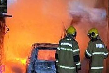 Incêndio criminoso destrói carro e atinge residência em Vilhena