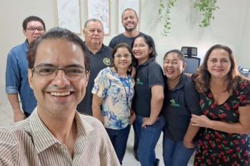 Servidor Brunno Oliveira, que deixa o Tribunal de Justiça após 13 anos de dedicação, é homenageado por colegas