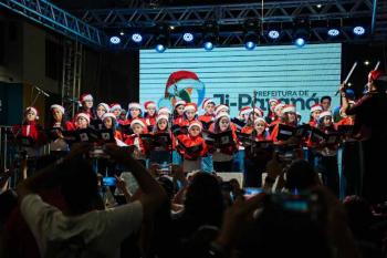 Abertura da Casa do Papai Noel encanta o público e marca início do Natal Luz 