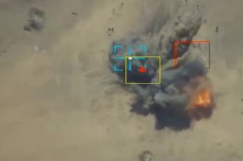 Arábia Saudita enfrenta ataques dos houthis e mantém aeroporto de Riad fechado