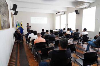 Palestra quebra tabus e alerta homens sobre a importância do cuidado com a saúde