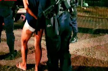 Mulher é presa em flagrante após invadir carro e furtar objetos na região central