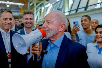 Lula assina medida que altera regras para vales-alimentação e refeição 