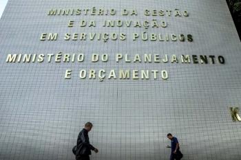 Gasto com pessoal e benefícios fiscais terão limite a partir de 2027