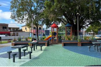 Praça do Cohab renovada reacende convivência e expectativa no bairro