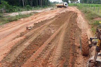 Prefeitura de Pimenta Bueno Investe em Melhorias nas Estradas Rurais para Impulsionar Desenvolvimento Local