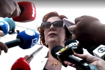 Justiça de SP arquiva processo de jornalista perseguido por Carla Zambelli