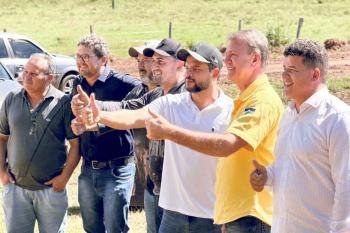 Deputado Edevaldo Neves acompanha ação do projeto Porteira Adentro em Vilhena ao lado de lideranças