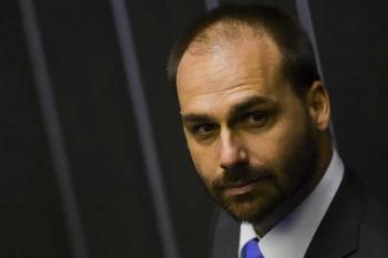 STF forma maioria para condenar Eduardo Bolsonaro por difamação contra Tabata Amaral