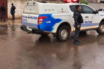 Policia Militar fecha boca de fumo e faccionado foge durante operação
