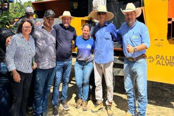 Cirone participa da entrega de colheitadeira em Machadinho e destaca importância da Rondônia Rural Show