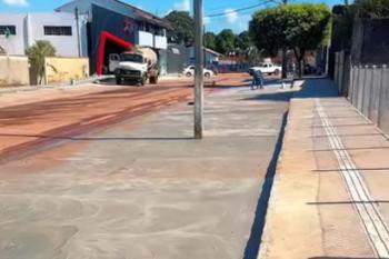 Calçadas e estacionamento ganham 