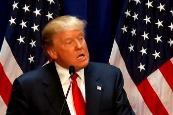 Trump diz que Irã deve escolher entre acordo ou endição total: 