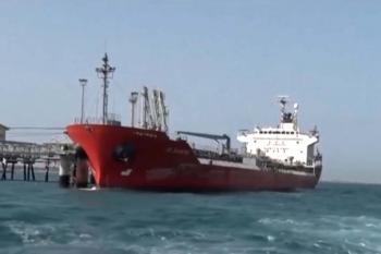 Navio chinês dá meia-volta após sair de Hormuz; Irã diz ter furado bloqueio