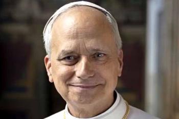 Papa Leão XIV pede que fiéis abandonem a indiferença diante da guerra e das desigualdades