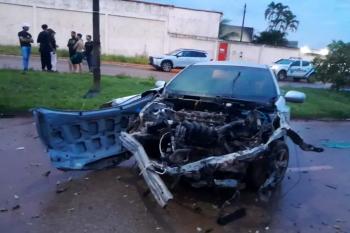 Motorista e passageiro são socorridos após acidente em Rolim de Moura