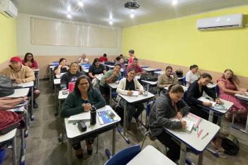 Matrículas na modalidade Educação de Jovens e Adultos estão disponíveis até dia 28 de fevereiro